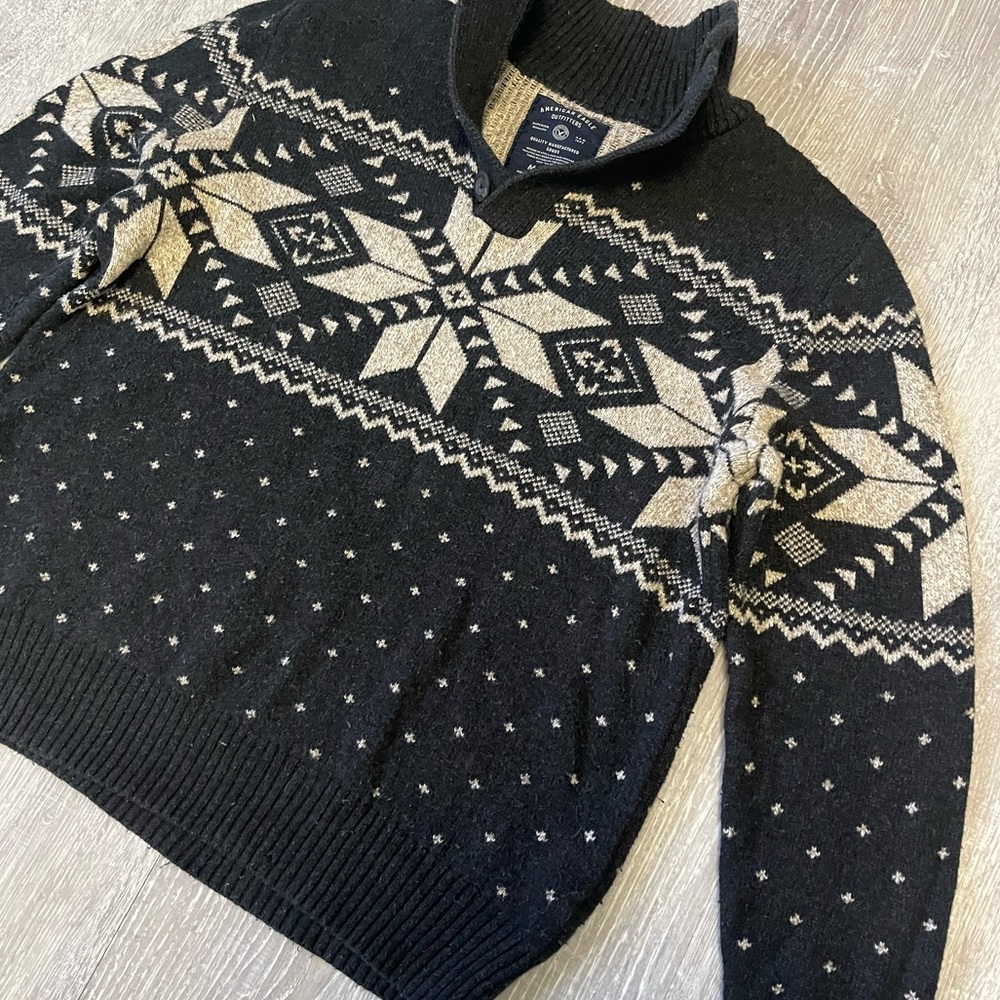 American Eagle, AEO Vintage, medium winter sweater, navy blue